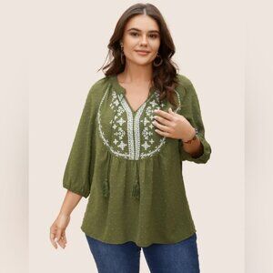 BloomChic Embroidered Tie Knot Tassels Shortsleeve Blouse Top Green 22 24 3X New